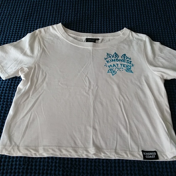 NWOT Kindness Matters T-shirt size xsmall - Picture 1 of 5